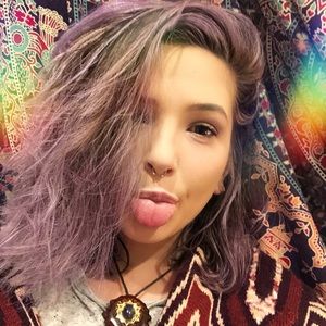 Meet your Posher, Ererin